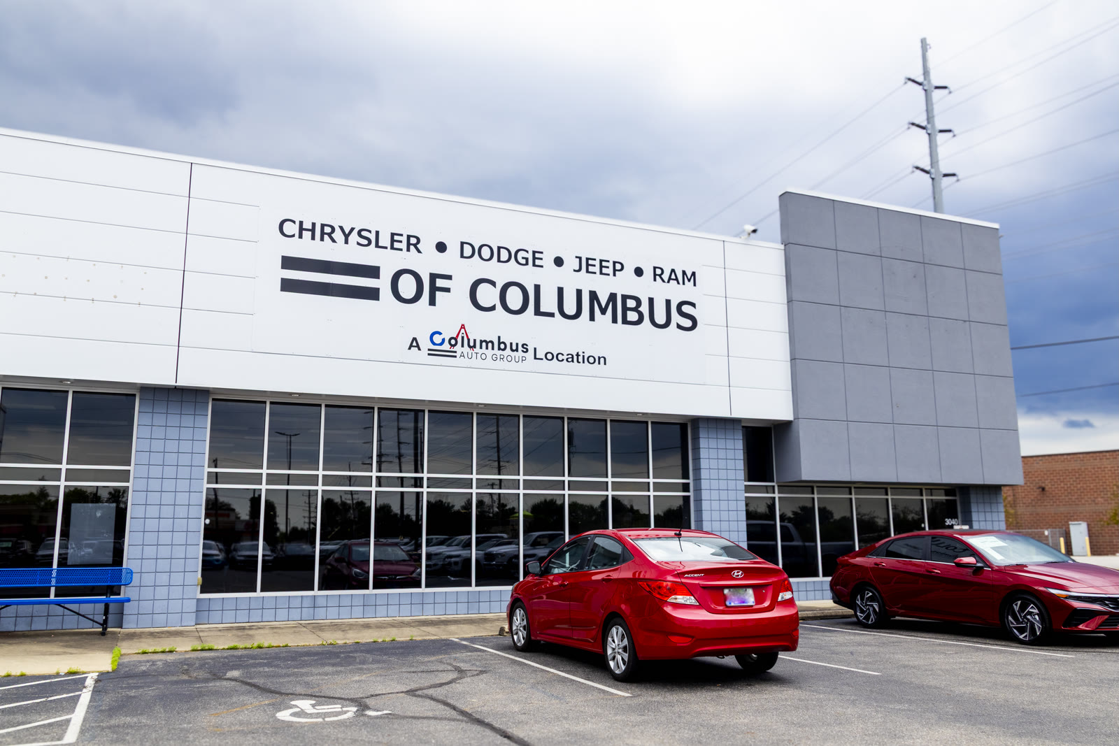 Leo Chrysler Dodge Jeep Ram of Columbus